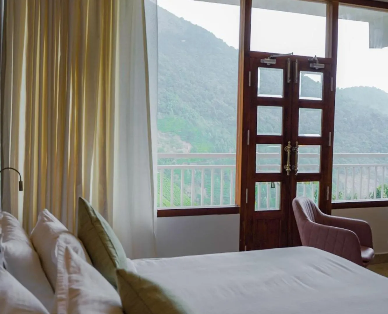 Hotel The Teatree Munnar Suryanelli